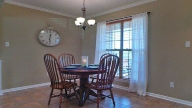 3913 Cobblestone Way in Valdosta, GA - Foto de edificio - Building Photo