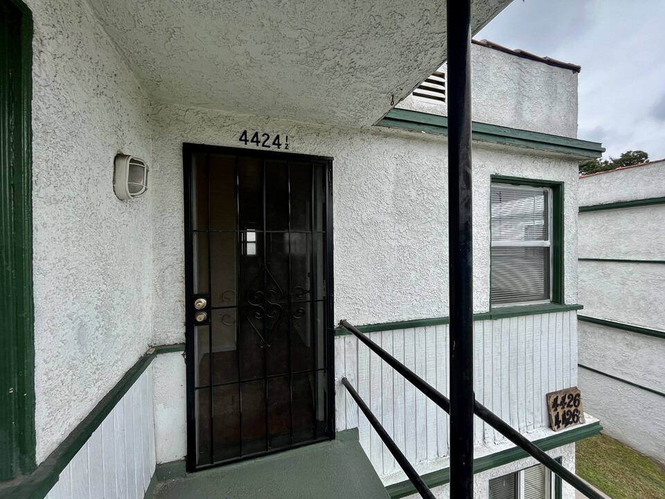 4424 Arlington Ave in Los Angeles, CA - Building Photo