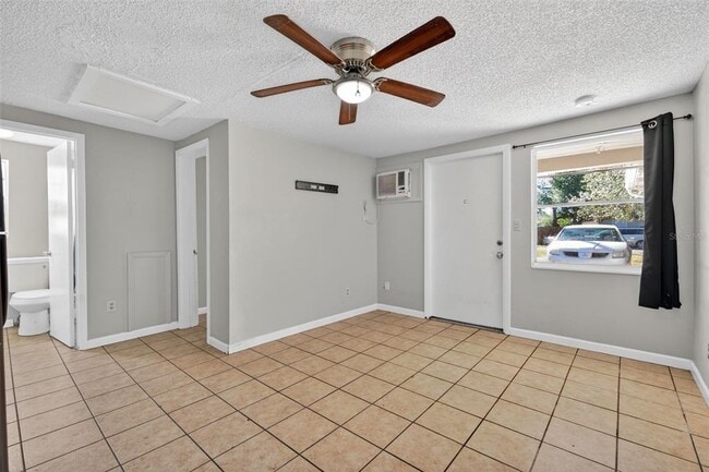 6401 31st St N in St. Petersburg, FL - Building Photo - Building Photo