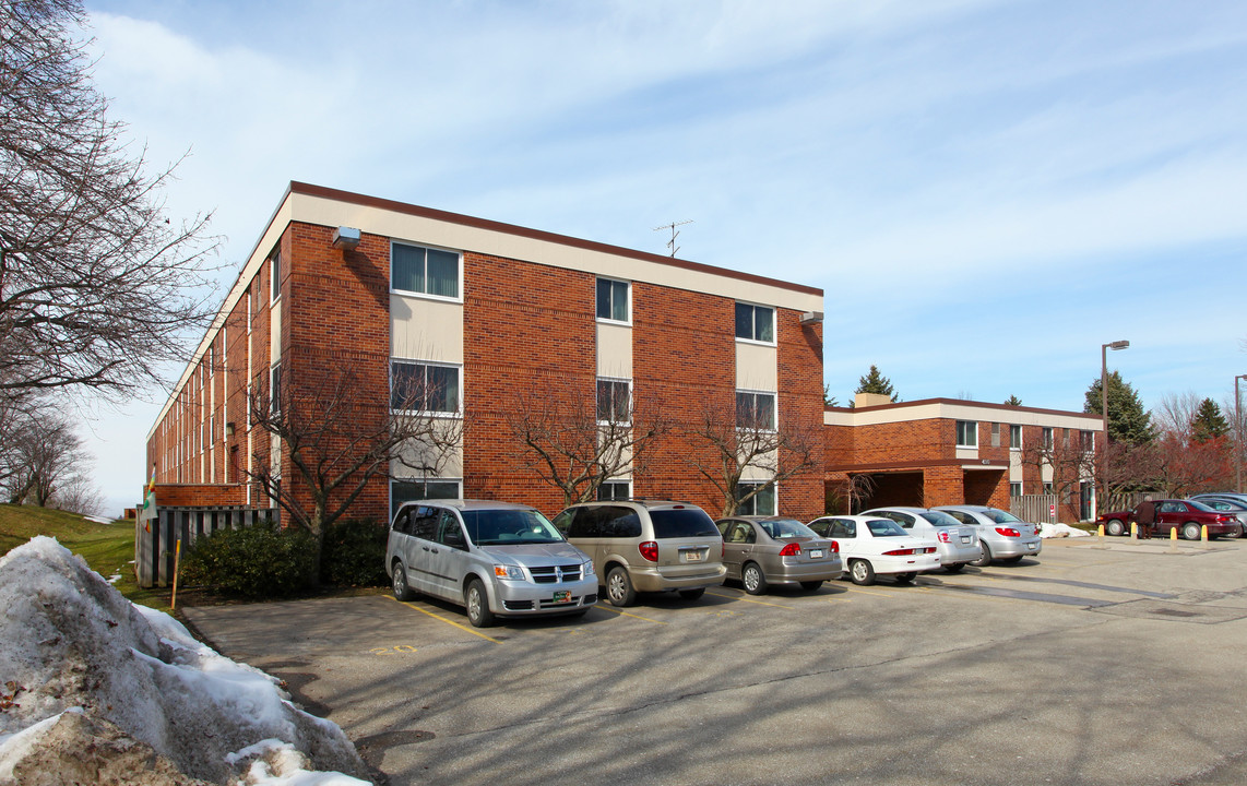 Mercy Terrace Apartments in Erie, PA - Building Photo