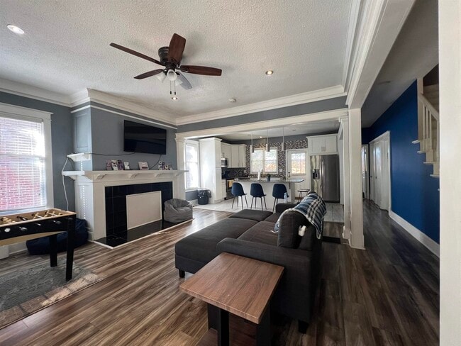 property at 1210 Dorothy Pl