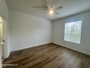 8601 Beach Blvd, Unit 1208 in Jacksonville, FL - Foto de edificio - Building Photo