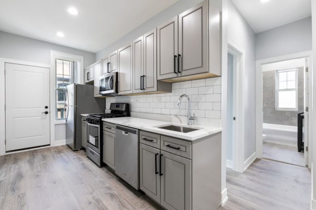 property at 6954 N Wolcott Ave