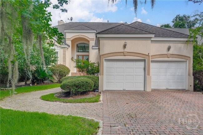 property at 7 Sky Sail Cir