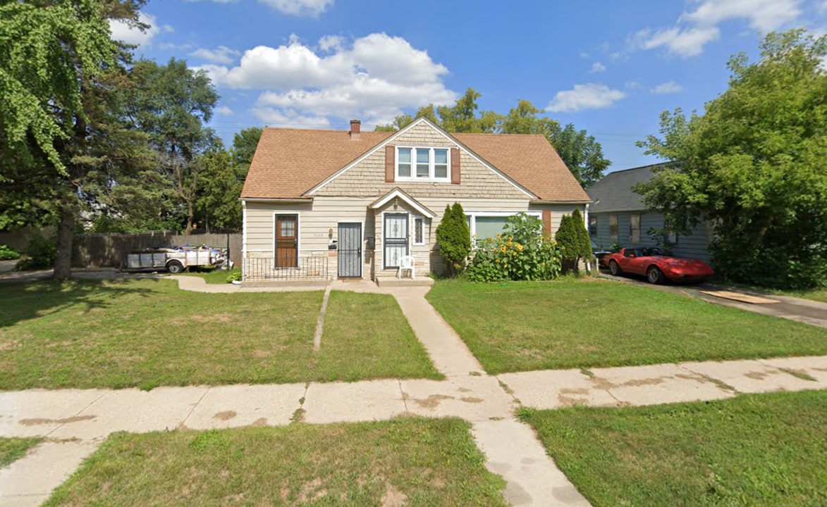 7348 W Medford Ave in Milwaukee, WI - Building Photo