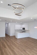 8137 Cabot St in Houston, TX - Building Photo - Building Photo