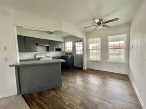 1754 W 6th St in Freeport, TX - Building Photo - Building Photo