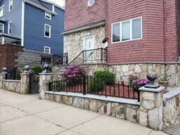 533 Broadway in Fall River, MA - Building Photo