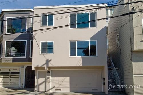 property at 2733 Diamond St