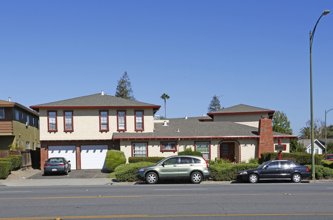 San Juan Apartments in San Jose, CA - Building Photo - Building Photo