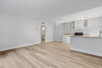 2867 Fairview St in Santa Ana, CA - Building Photo - Building Photo