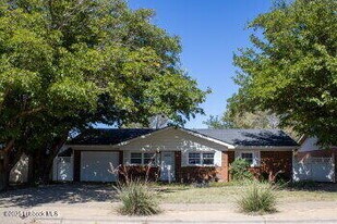 2820 62nd St in Lubbock, TX - Building Photo