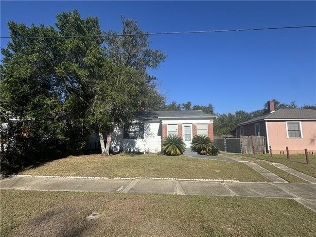 property at 665 Chestnut Dr