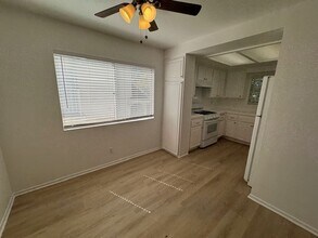 953 W 1st St-Unit -953 W 1st St. Unit 2 in San Pedro, CA - Building Photo - Building Photo