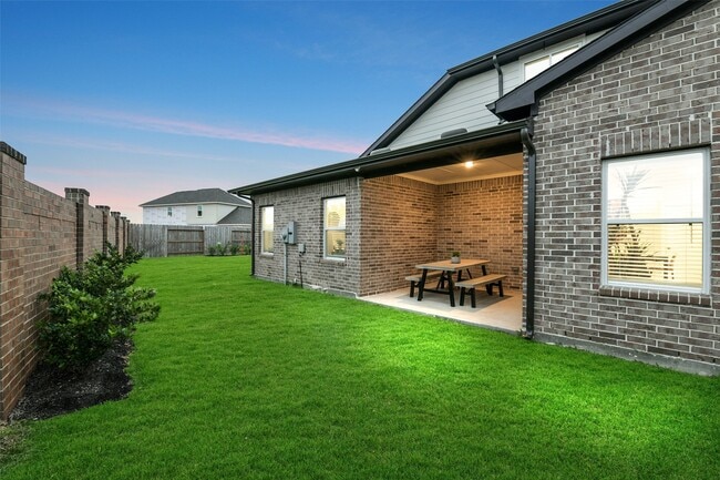 property at 21015 Bay Vlg Dr