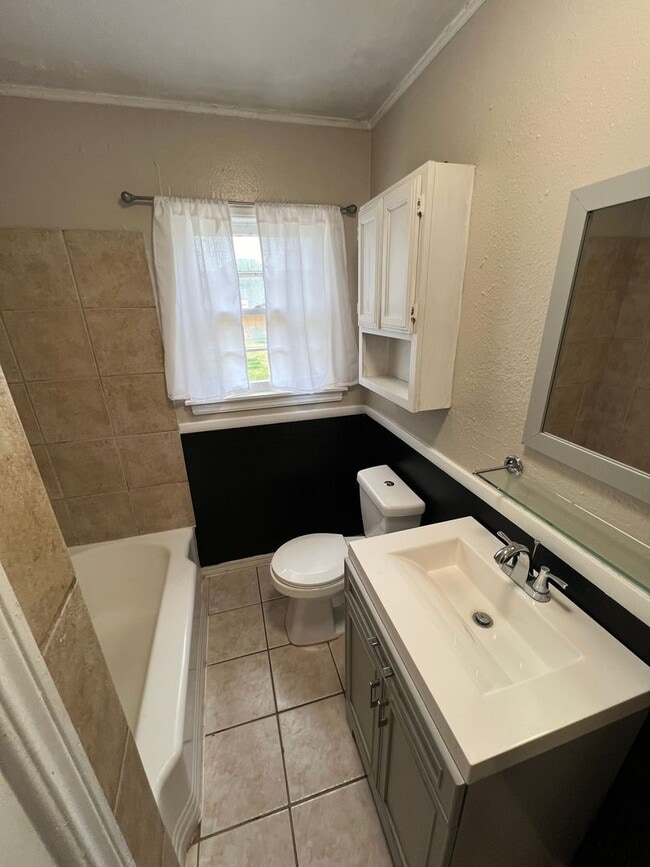 4012 32nd St in Lubbock, TX - Building Photo - Building Photo