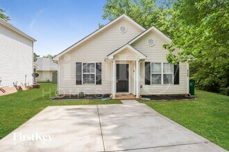 5320 Molly Elizabeth Ln in Charlotte, NC - Building Photo - Building Photo