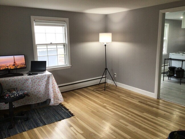 138 Utica St in Quincy, MA - Building Photo - Building Photo
