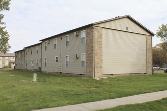 Kingsfield Apartments in Plano, IL - Building Photo - Building Photo