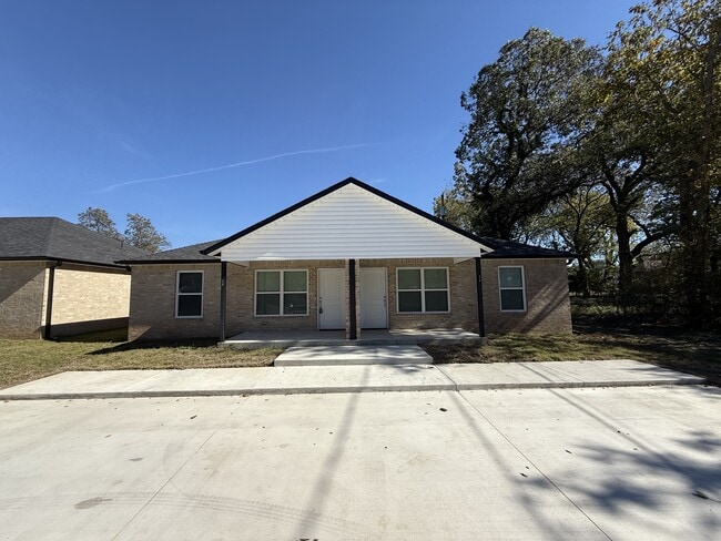 property at 220 N Johnston Ave