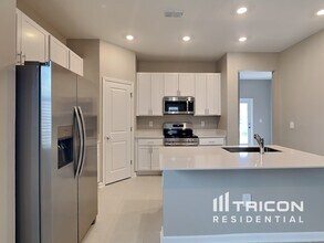 743 Honeyrock St in Debary, FL - Building Photo - Building Photo