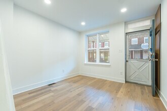 2563 E Elkhart St in Philadelphia, PA - Building Photo - Building Photo