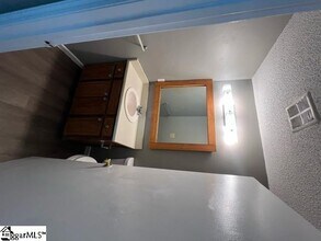 18 Lake Dr in Inman, SC - Building Photo - Building Photo