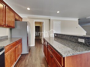 713 Professor Dr in Ladson, SC - Foto de edificio - Building Photo