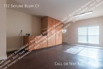 732 Skyline Bluff Ct in Fort Worth, TX - Building Photo - Building Photo