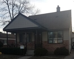 18407 Lennane in Redford, MI - Building Photo