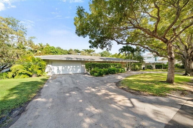 341 Island Dr in Key Biscayne, FL - Building Photo - Building Photo