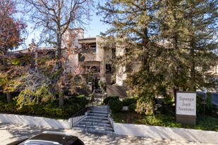 Topanga Townhomes in Chatsworth, CA - Building Photo