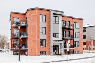 1890 Édouard-VII Rte in St-Philippe, QC - Building Photo - Primary Photo