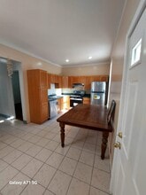 253 Bowers St, Unit #1 in Jersey City, NJ - Building Photo - Building Photo