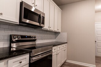 129 McGinnis Cir in Calhoun, GA - Building Photo - Building Photo