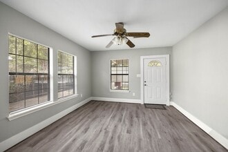 4605 Beggs St in Houston, TX - Building Photo - Building Photo