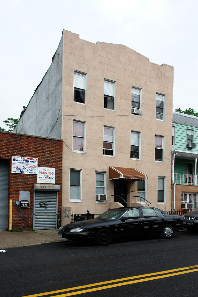 219 20th St in Brooklyn, NY - Building Photo - Building Photo