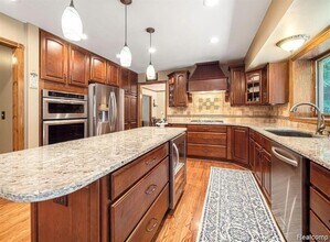 42071 Hunters Rdg in Canton Township, MI - Building Photo - Building Photo