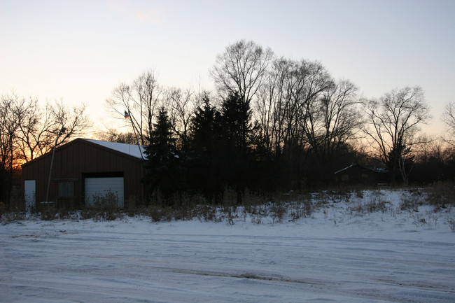 665-667 W Lilberty St in Wauconda, IL - Foto de edificio - Building Photo