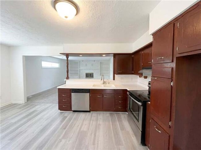 14600 E 33rd St S in Independence, MO - Building Photo - Building Photo