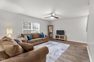 132 Rockfall Wy in Rocky Mount, NC - Foto de edificio - Building Photo