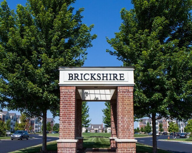 Brickshire Apartments in Merrillville, IN