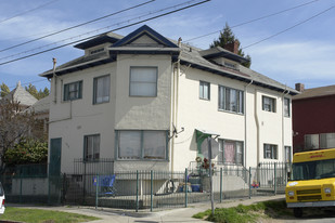 2702 20th St. & 2004 27th Apartamentos