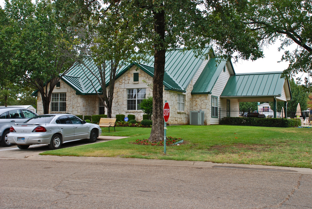 Hickory Creek in Denton, TX - Building Photo