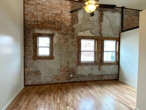 114 E Harrison St in Kirksville, MO - Building Photo - Building Photo