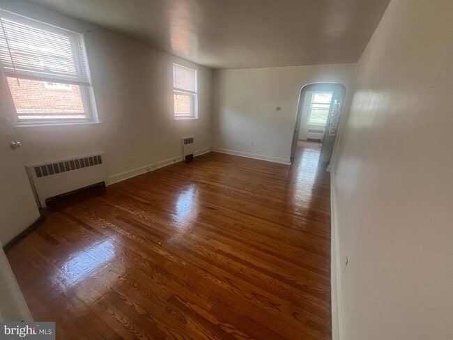 6846 Marshall Rd in Upper Darby, PA - Building Photo - Building Photo