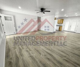 1204 W Ash St in Carlsbad, NM - Building Photo - Building Photo