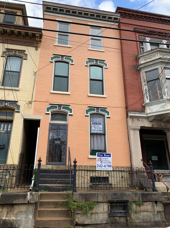 804 Main St
