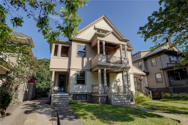 property at 294 Laburnam Crescent