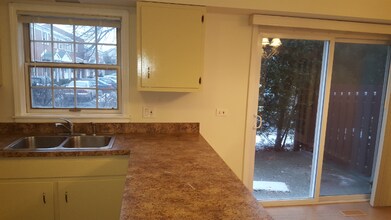 2132 Rugen Rd in Glenview, IL - Building Photo - Building Photo